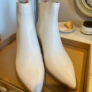 Steve Madden bone leather booties